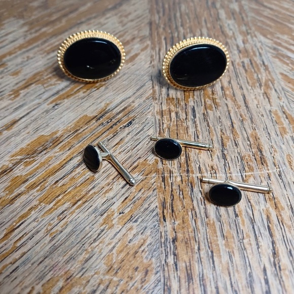 Vintage Black Onyx Oval Milligrain Cufflinks Gold Tone Mens Jewelry 5 pc set. - Picture 3 of 3